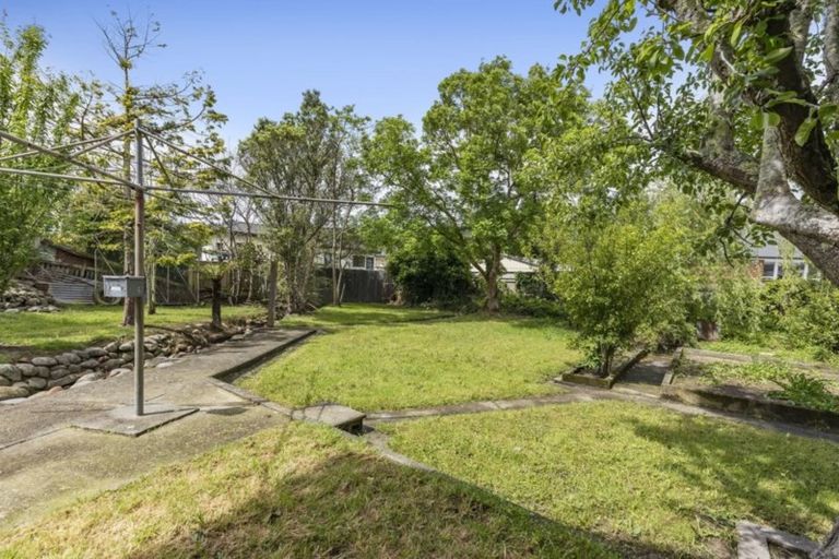 Photo of property in 171 George Street, Stokes Valley, Lower Hutt, 5019