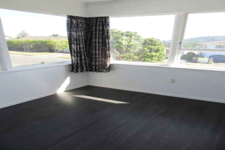 Photo of property in 10 Waipounamu Drive, Kelson, Lower Hutt, 5010