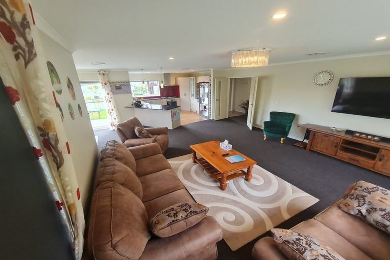 Photo of property in 55 Banks Boulevard, Whitby, Porirua, 5024