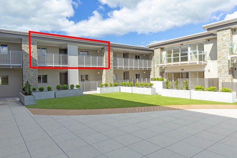 Photo of property in 303/252 Centreway Road, Orewa, 0931