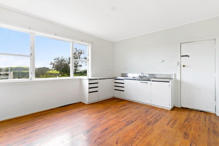 Photo of property in 39a Everard Avenue, Army Bay, Whangaparaoa, 0930
