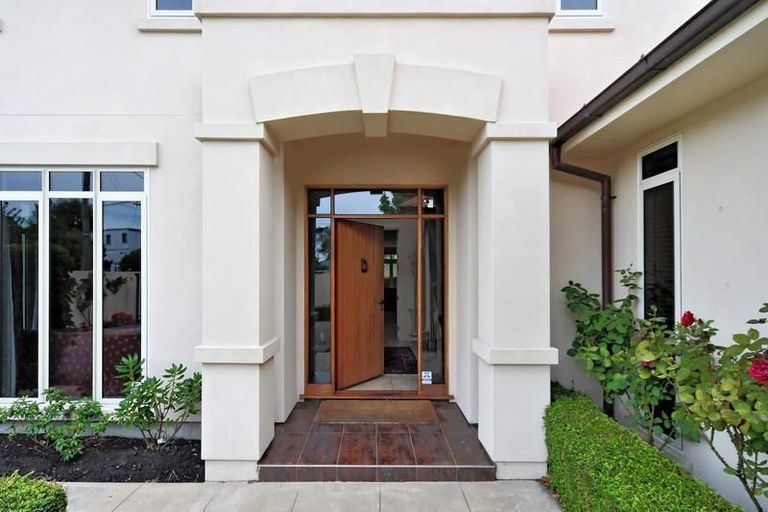 Photo of property in 25 Totara Street, Fendalton, Christchurch, 8041