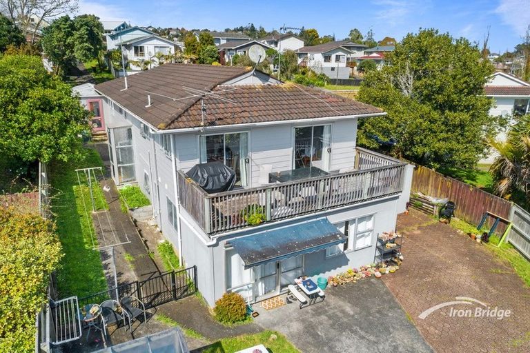Photo of property in 156 Lynn Road, Bayview, Auckland, 0629