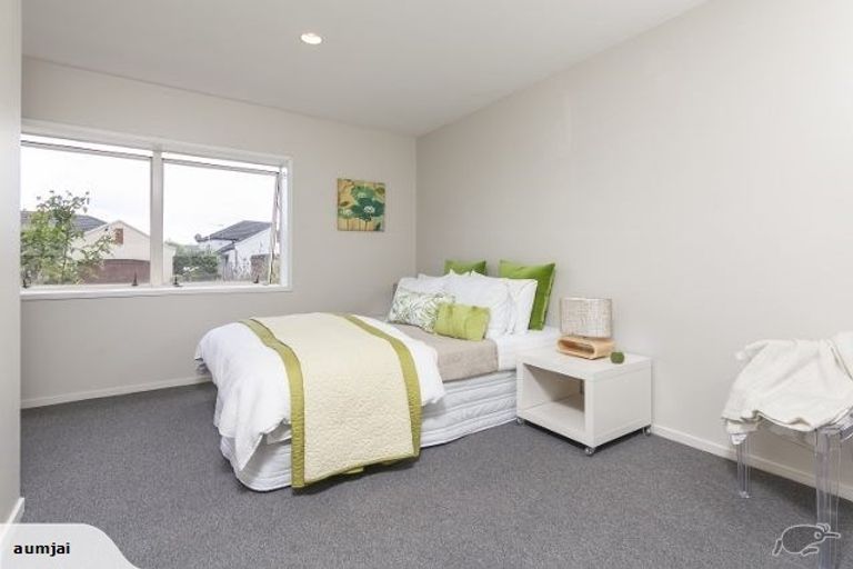 Photo of property in 14 Ribbonwood Crescent, Goodwood Heights, Auckland, 2105