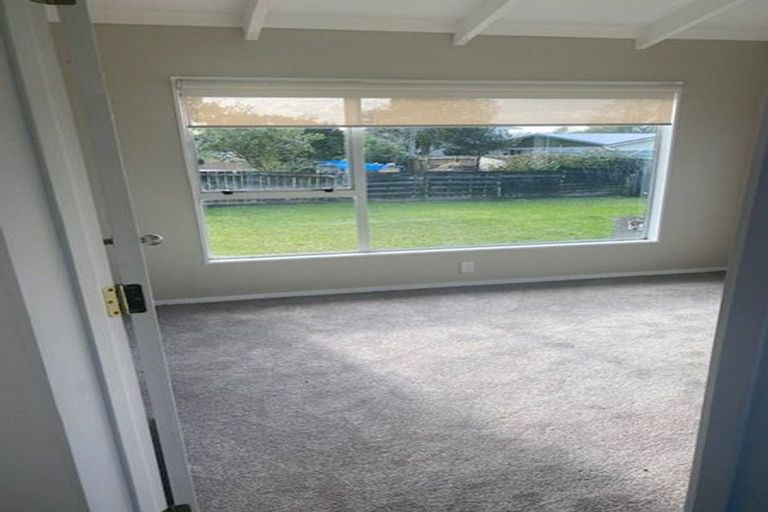 Photo of property in 26 Ranui Avenue, Ranui, Auckland, 0612