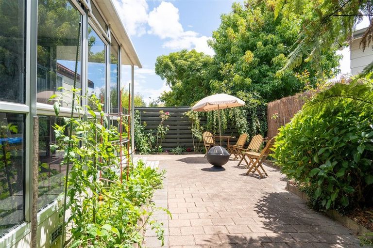 Photo of property in 15 Hibiscus Avenue, Hamilton Lake, Hamilton, 3204