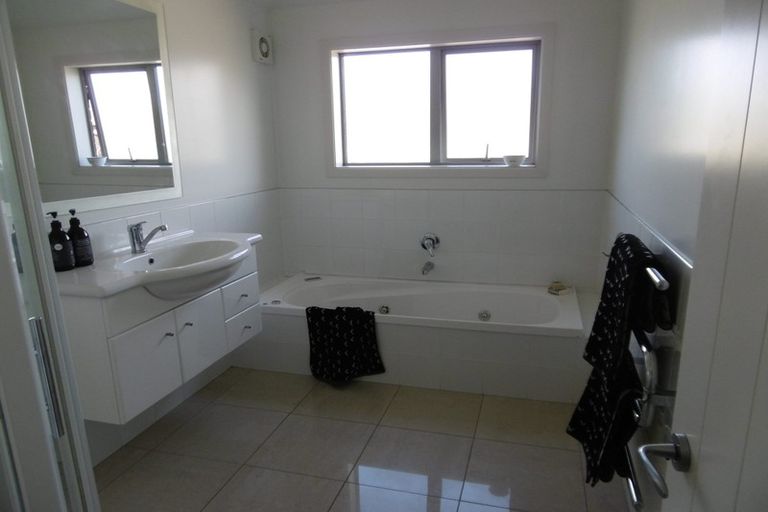 Photo of property in 15 Grove Road, Addington, Christchurch, 8024