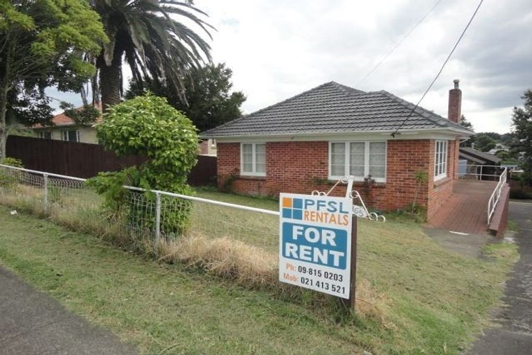 Photo of property in 1/165 Titirangi Road, New Lynn, Auckland, 0600