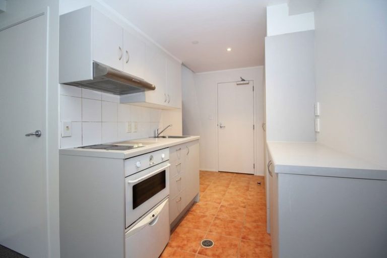 Photo of property in 20a/30 Westward Ho, Glen Eden, Auckland, 0602