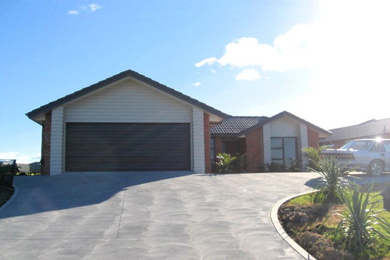 Photo of property in 14 Halyard Loop, Haruru, 0204