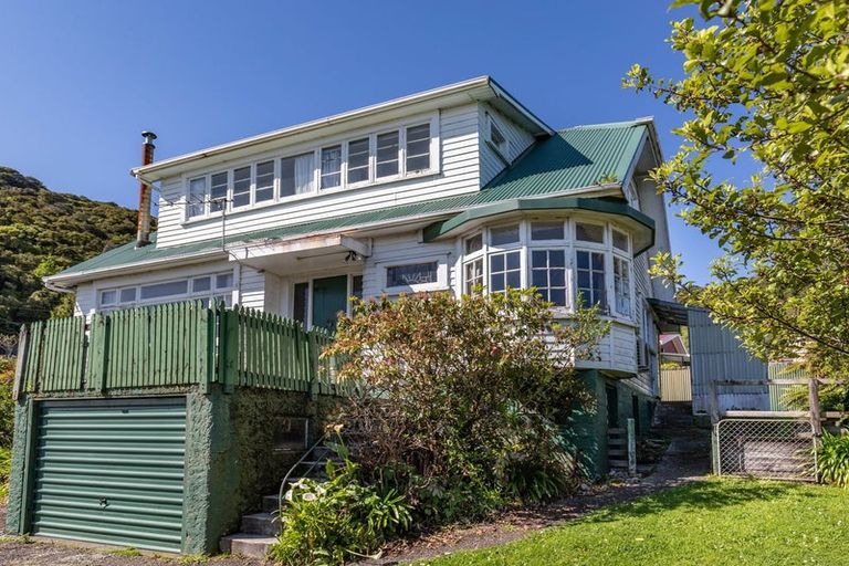 Photo of property in 12 Smith Street, Greymouth, 7805