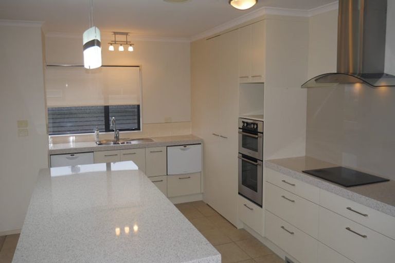 Photo of property in 24 Armstrong Farm Drive, East Tamaki Heights, Auckland, 2016