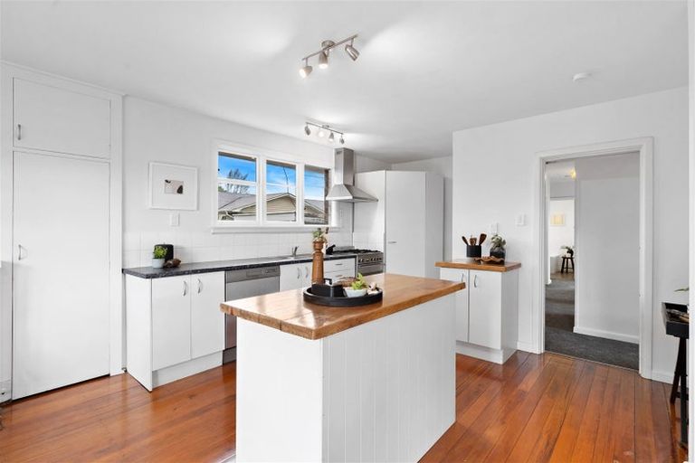 Photo of property in 13 Yeovil Place, St Albans, Christchurch, 8052