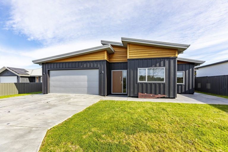 Photo of property in 5 Arabella Way, Waipukurau, 4200
