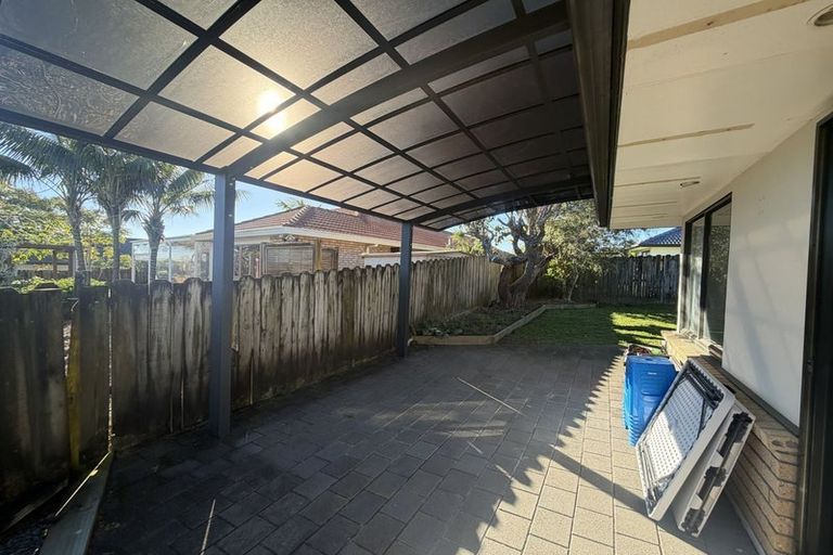 Photo of property in 6 Mohill Place, East Tamaki Heights, Auckland, 2016