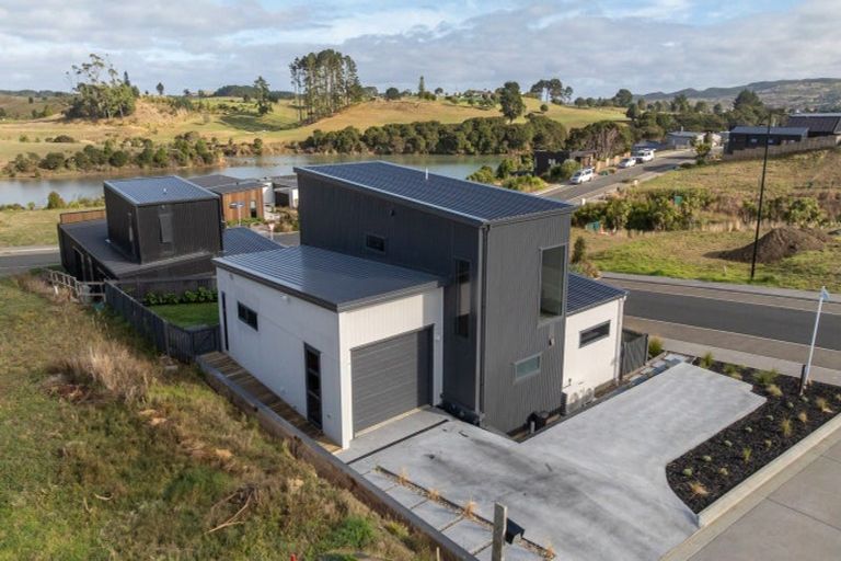 Photo of property in 2 Taeore Lane, Raglan, 3225