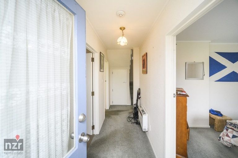 Photo of property in Charleville Court, 1/225 Ruahine Street, Roslyn, Palmerston North, 4414
