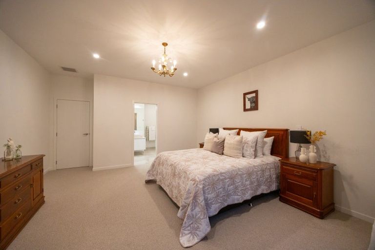 Photo of property in 114 Jickell Street, Hokowhitu, Palmerston North, 4410