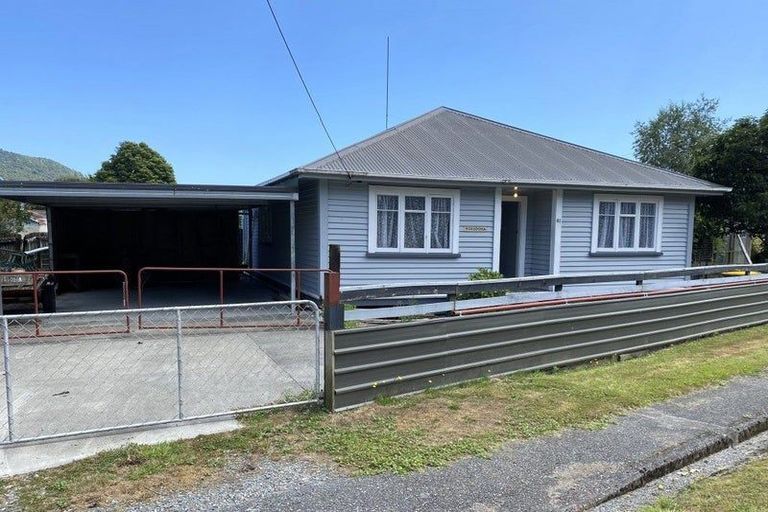 Photo of property in 61 Inverness Street, Dunollie, Runanga, 7803