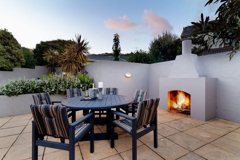 Photo of property in 10 Cliffs Road, Saint Clair, Dunedin, 9012