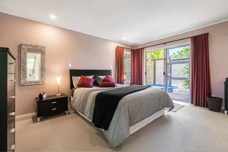 Photo of property in 175 Chelsea View Drive, Chatswood, Auckland, 0626