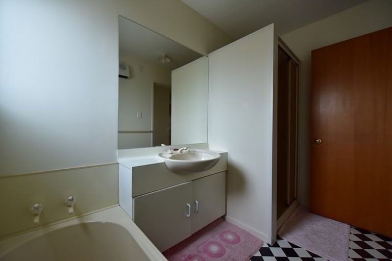 Photo of property in 1/165 Clarence Street, Riccarton, Christchurch, 8011