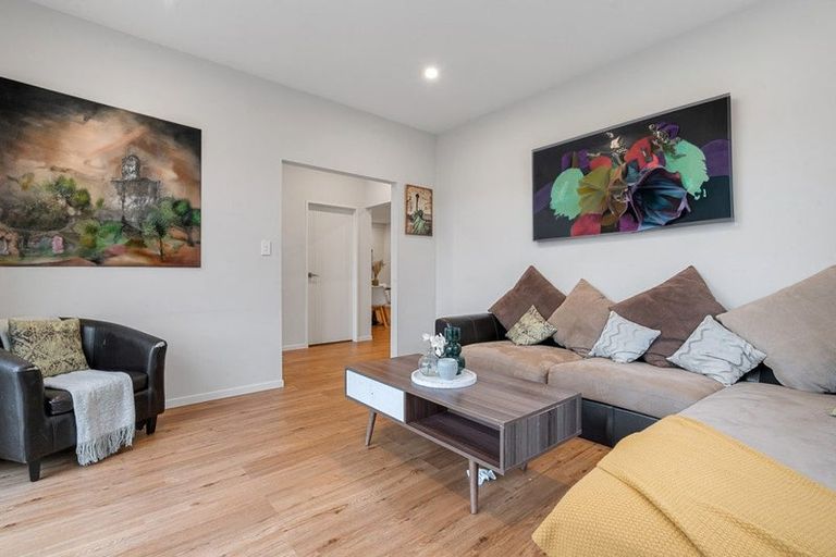 Photo of property in 6 Earlywood Road, Takanini, 2110