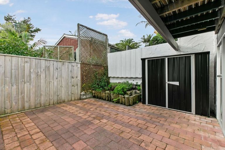 Photo of property in 1/20 Maritime Terrace, Birkenhead, Auckland, 0626