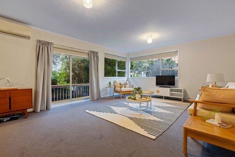 Photo of property in 94 Salamanca Road, Sunnynook, Auckland, 0620