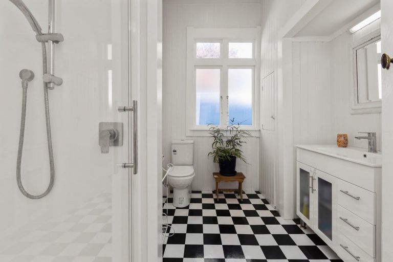 Photo of property in 15 Ellison Street, Napier South, Napier, 4110