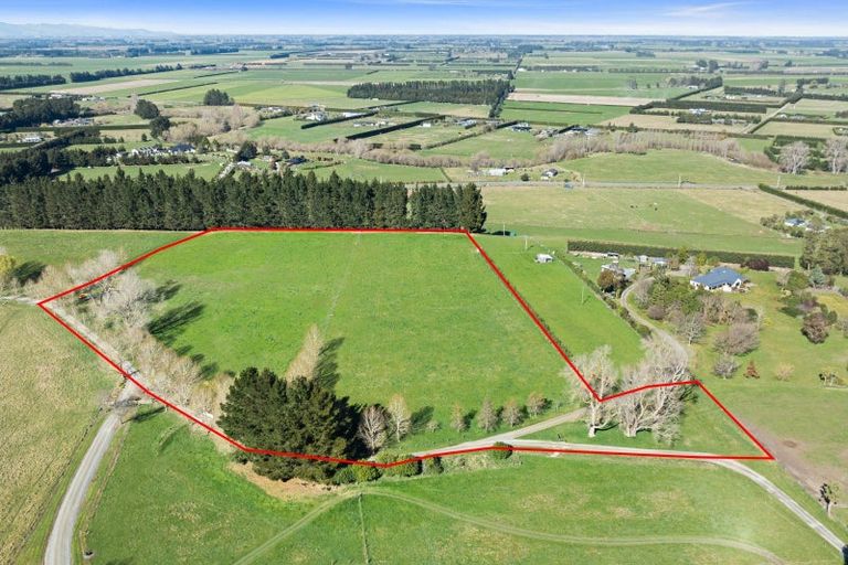 Photo of property in 934 Oxford Road, Fernside, 7471