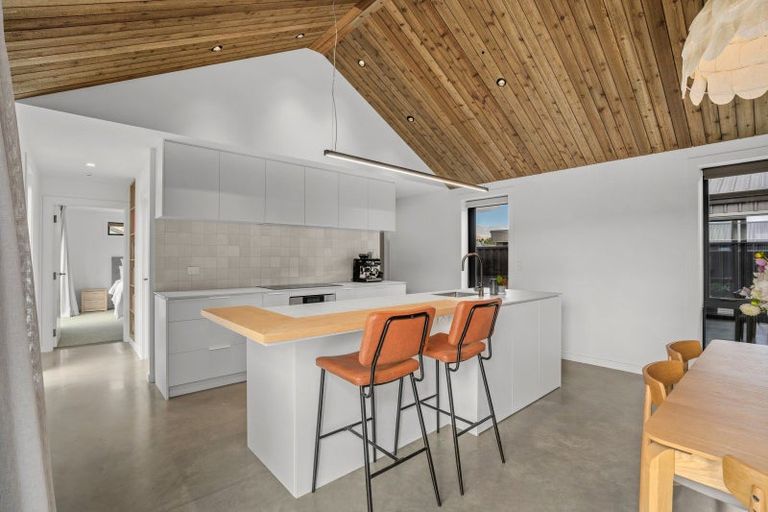 Photo of property in 17 Dunn Street, Lake Hawea, 9382