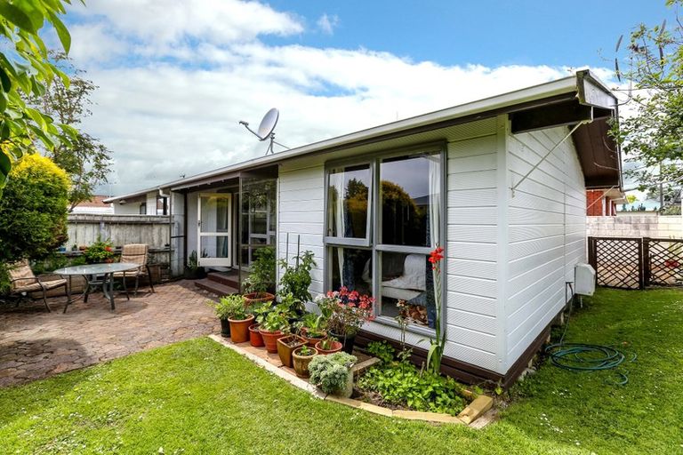 Photo of property in 25c Omata Road, Marfell, New Plymouth, 4310