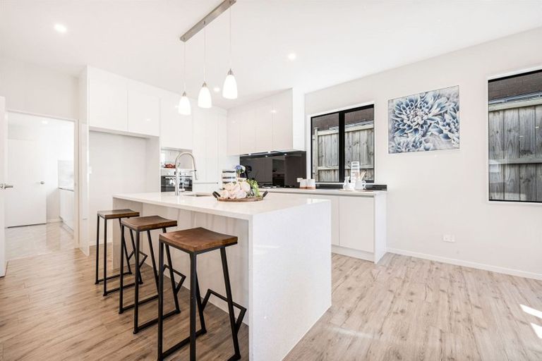 Photo of property in 26 Tir Conaill Avenue, Flat Bush, Auckland, 2019