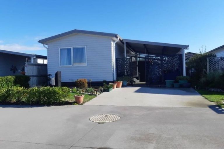 Photo of property in 11 Kamahi Crescent, Papamoa Beach, Papamoa, 3118