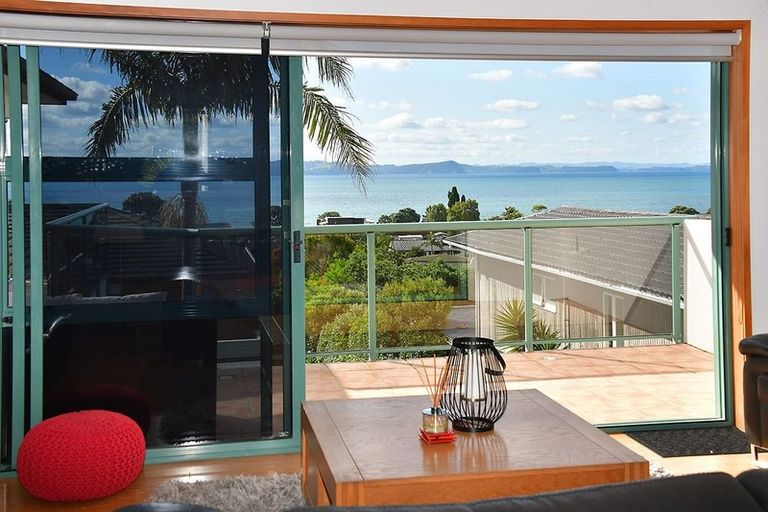 Photo of property in 21 Beach Road, Manly, Whangaparaoa, 0930