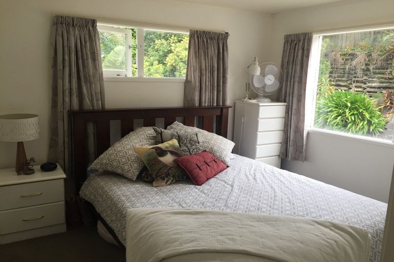 Photo of property in 6a Channel View Road, Campbells Bay, Auckland, 0630