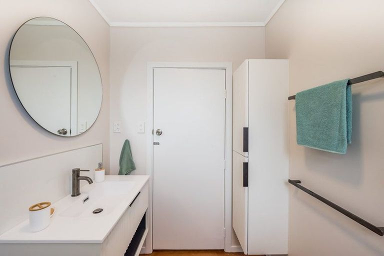 Photo of property in 18 Ruru Road, Otaihanga, Paraparaumu, 5036