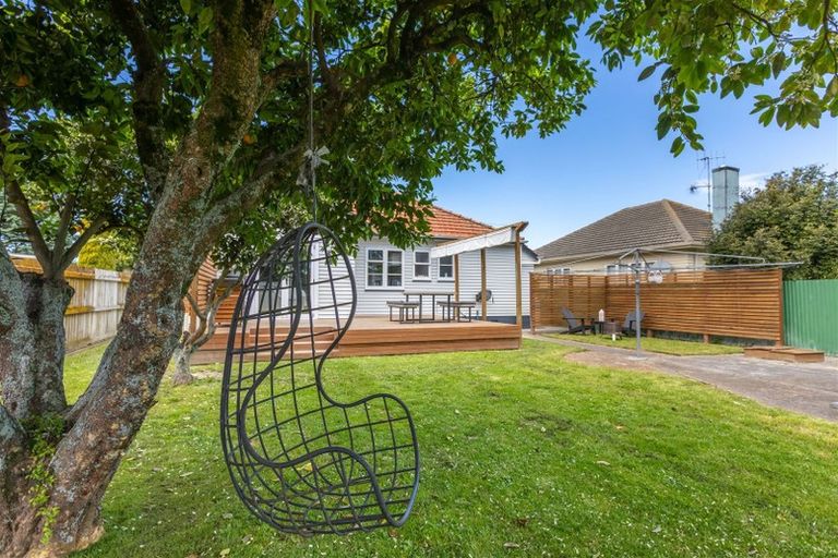 Photo of property in 5 Barker Road, Marewa, Napier, 4110