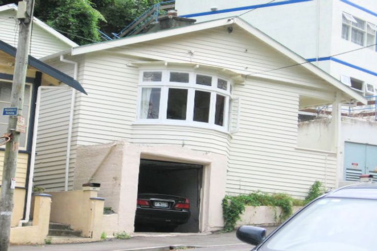 Photo of property in 47 Adams Terrace, Aro Valley, Wellington, 6021