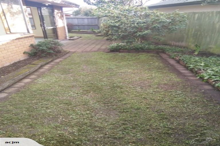 Photo of property in 4/12 Lyndon Street, Riccarton, Christchurch, 8011