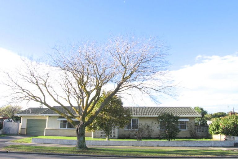 Photo of property in 2a Wycliffe Street, Onekawa, Napier, 4110