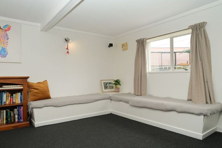 Photo of property in 9 Brooklyn Street, Green Island, Dunedin, 9018
