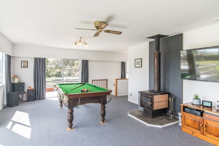 Photo of property in 5 Freyberg Crescent, Waikanae Beach, Waikanae, 5036