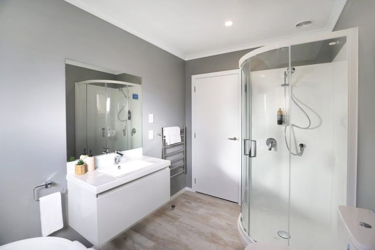 Photo of property in 42 Te Ara O Roimata, Wainuiomata, Lower Hutt, 5014