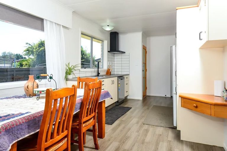 Photo of property in 18 Leeds Street, Silverdale, Hamilton, 3216