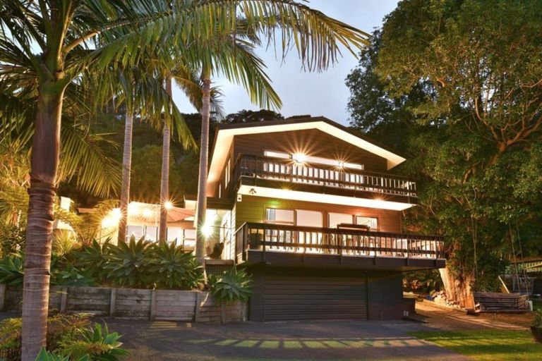 Photo of property in 258 Wade River Road, Wade Heads, Whangaparaoa, 0932