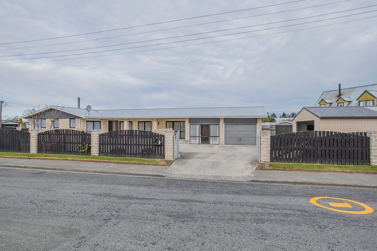 Photo of property in 52 Alexandra Street, Temuka, 7920