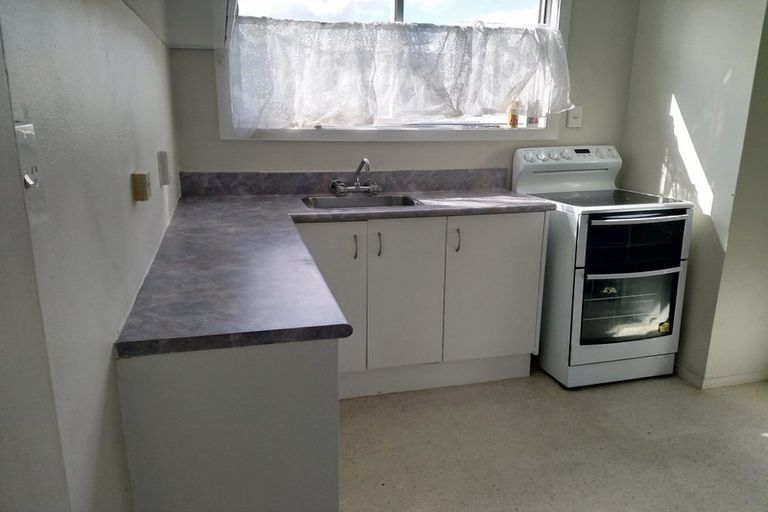 Photo of property in 7/36 Leighton Avenue, Waiwhetu, Lower Hutt, 5010