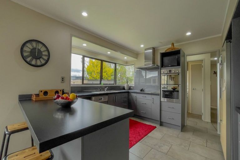 Photo of property in 17 Miller Place, Ngatea, 3503